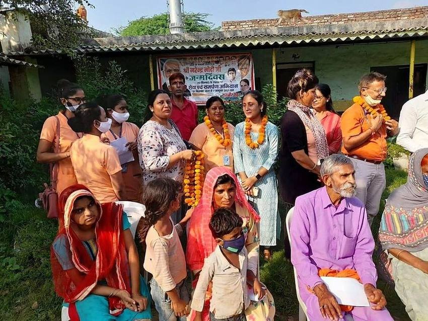 Dt. Sneha Shankar at a school health camp
