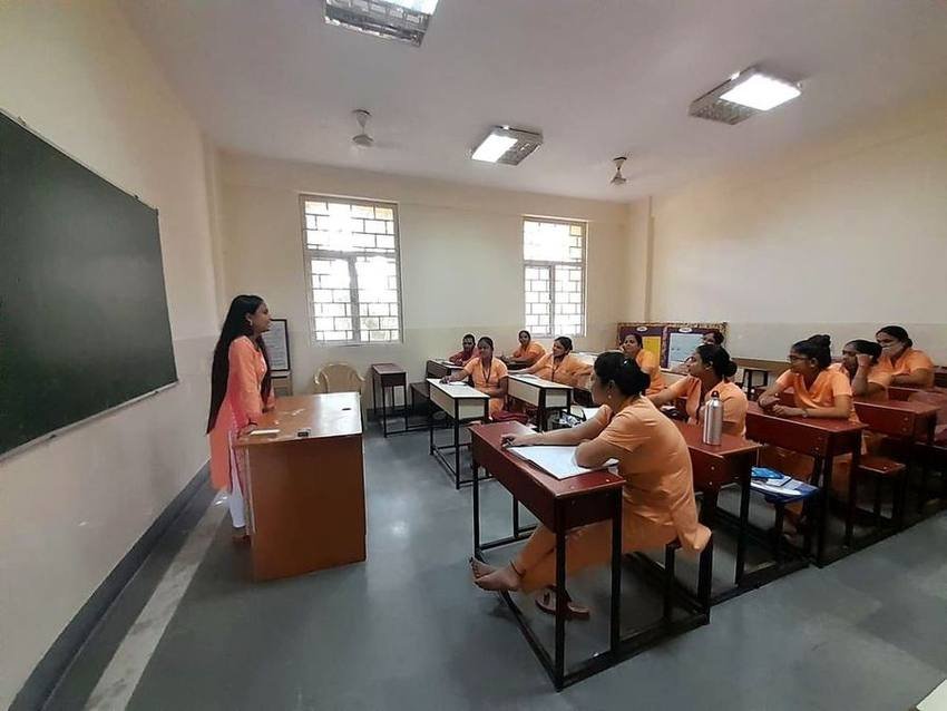 Classroom nutrition lecture